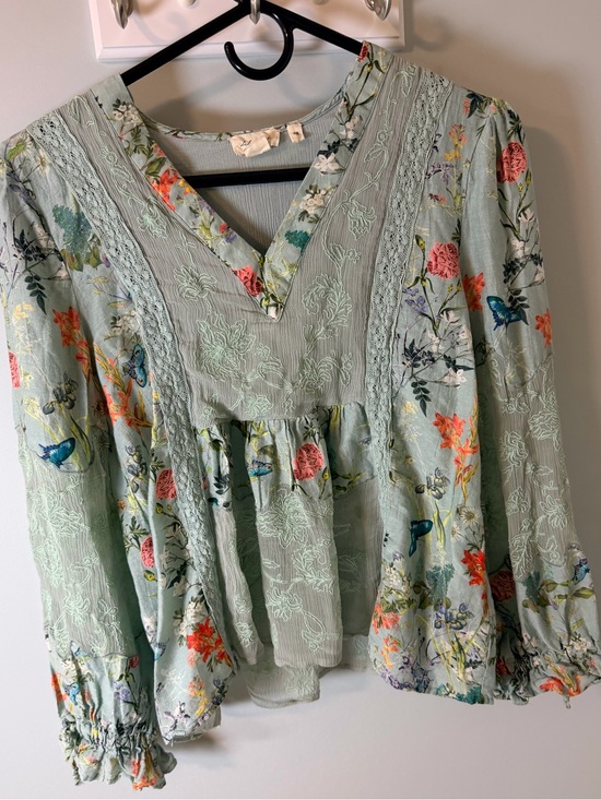 Let Me Be Tops - Let Me Be - beautiful blouse